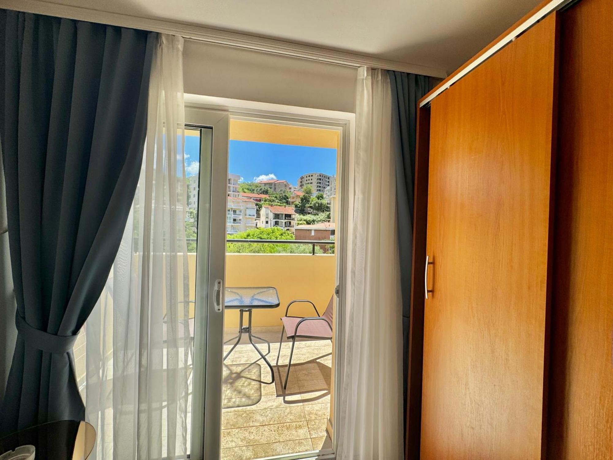 For-A Apartmani Bečići Eksteriør bilde