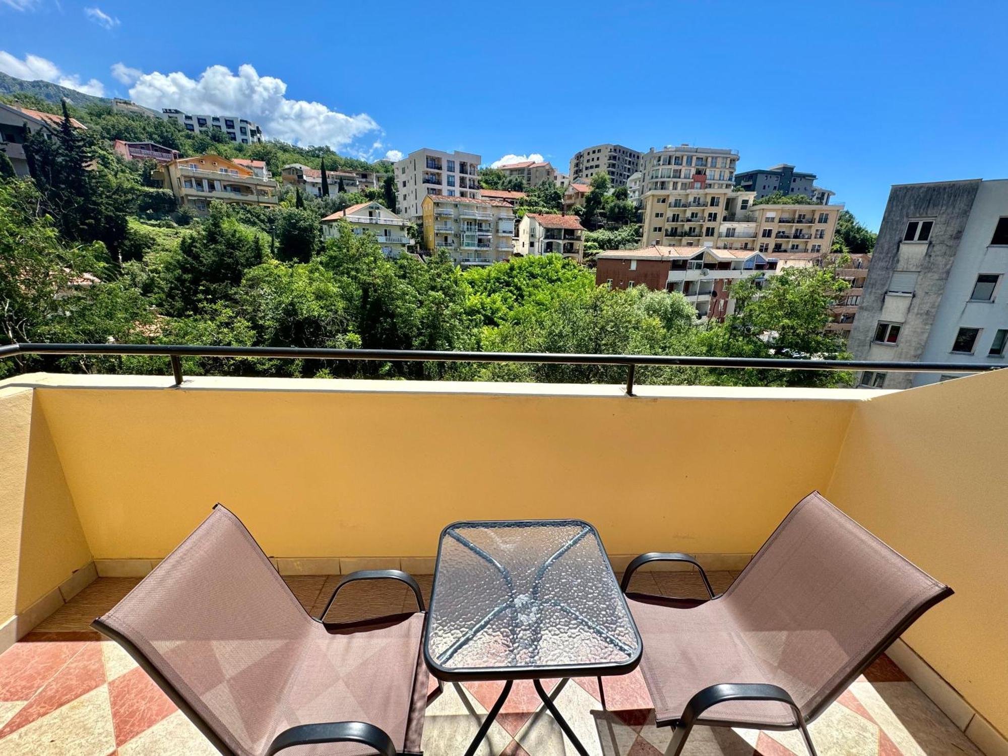 For-A Apartmani Bečići Eksteriør bilde